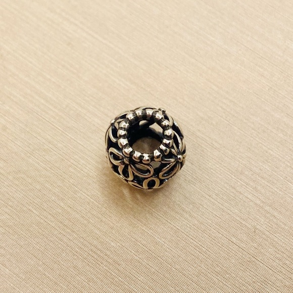 EUC Pandora 790890 Sterling Silver Wildflower Walk Openworks Bead - RETIRED - Picture 9 of 10